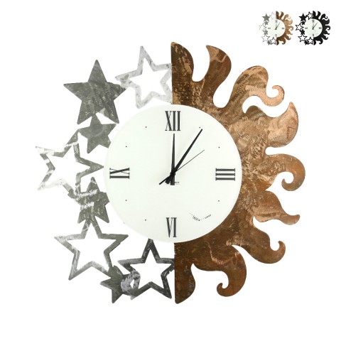 Reloj de pared de metal redondo hecho a mano Sole e Stelle Ceart