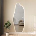 Espejo de pared retroiluminado diseño moderno irregular 170x65cm Kerti Oferta