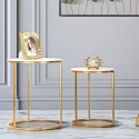 Set de 2 mesas auxiliares redondas de salón glam de metal dorado y mármol Simply Venta