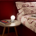 Lámpara LED moderna de mesa para dormitorio con esfera de vidrio soplado Gravity Rebajas