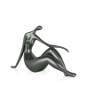 Escultura moderna de resina efecto metal figura femenina Bela-M Características