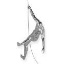 Escultura de pared escalador en resina efecto metal Bata-M Oferta
