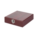 Caja de madera con set de 5 accesorios para vino Cesta Modelo