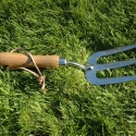 Horca de jardinería de acero inoxidable con mango de madera Venta