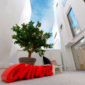 Banco banqueta de diseño Slide moderno Amore para interiores y exteriores 