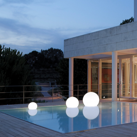 Luz flotante de diseño moderno para piscina Slide Acquaglobo Lámpara