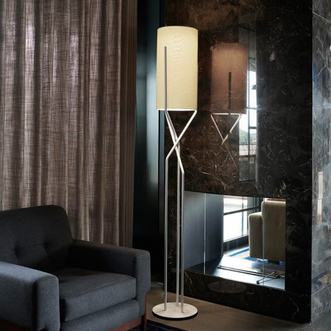 Lámpara de pie moderna de diseño minimalista en metal Slide Aura